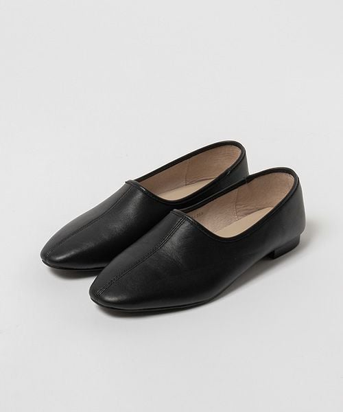 50%OFF】レザースクエアトゥフラットパンプス | A de Vivre（アドゥ