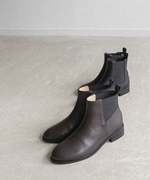 40%OFF】レザー バックサイドゴアショートブーツ | A de Vivre（アドゥ