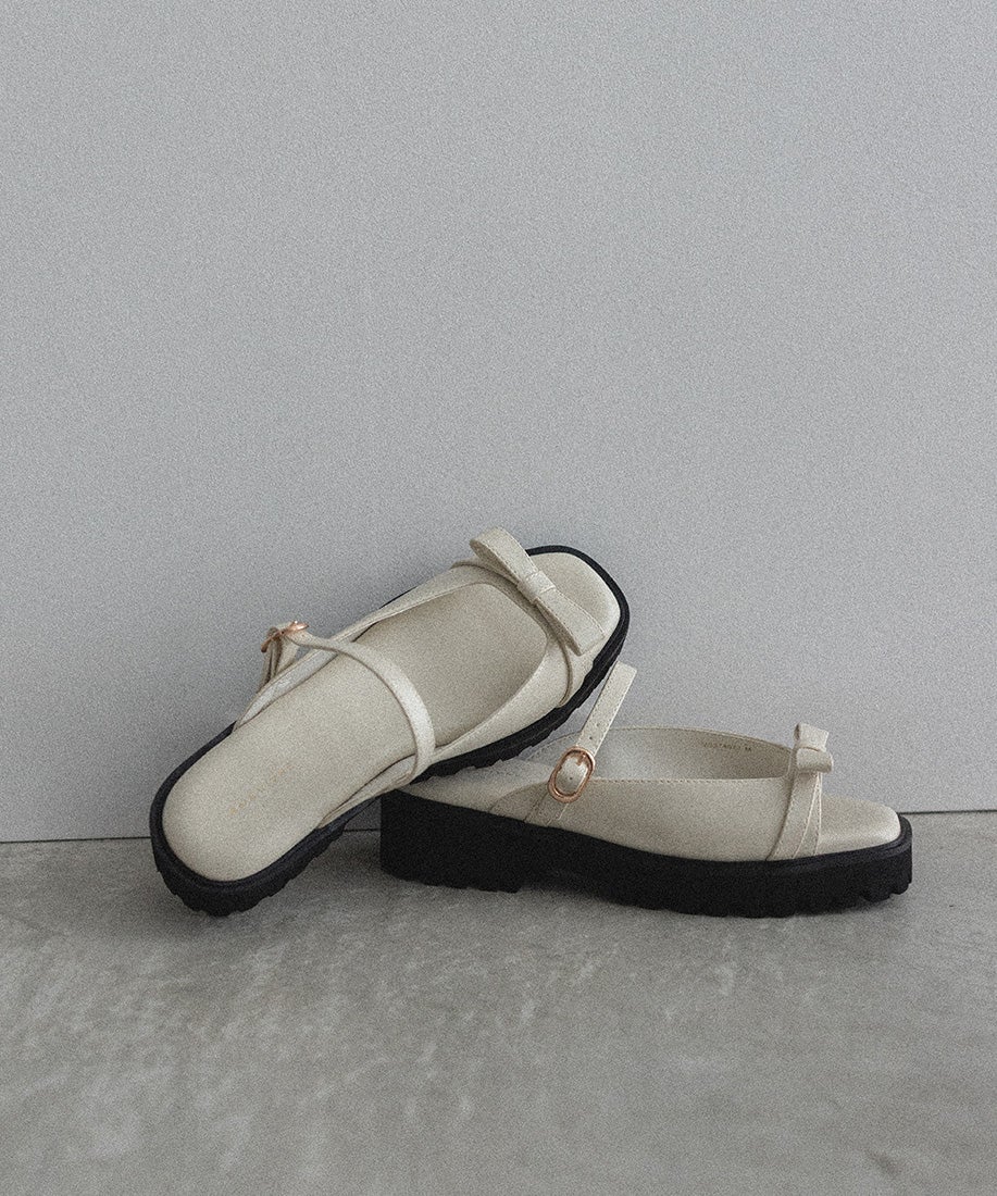 30%OFF】リボントラックソールサンダル | A de Vivre（アドゥ